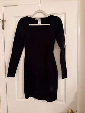 Babaton Black Long-Sleeve Square-Neck Bodycon Dress
